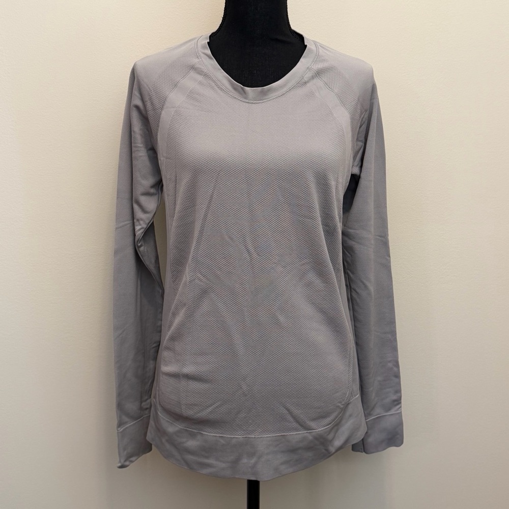 Athleta Gray Long Sleeve Top Womens XL Activewear Athleisure Mesh Textured Base